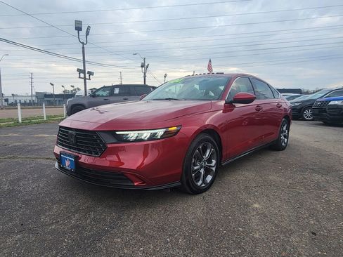 Used 2024 Honda Accord EX image 13