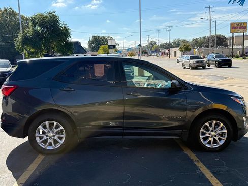 Used 2018 Chevrolet Equinox LS image 6