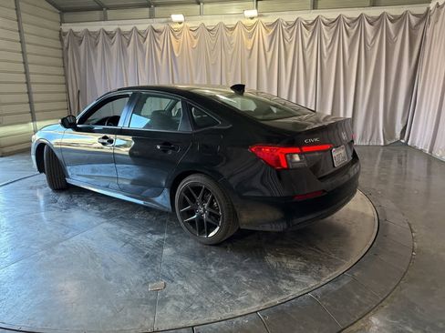 Used 2024 Honda Civic Sport image 5