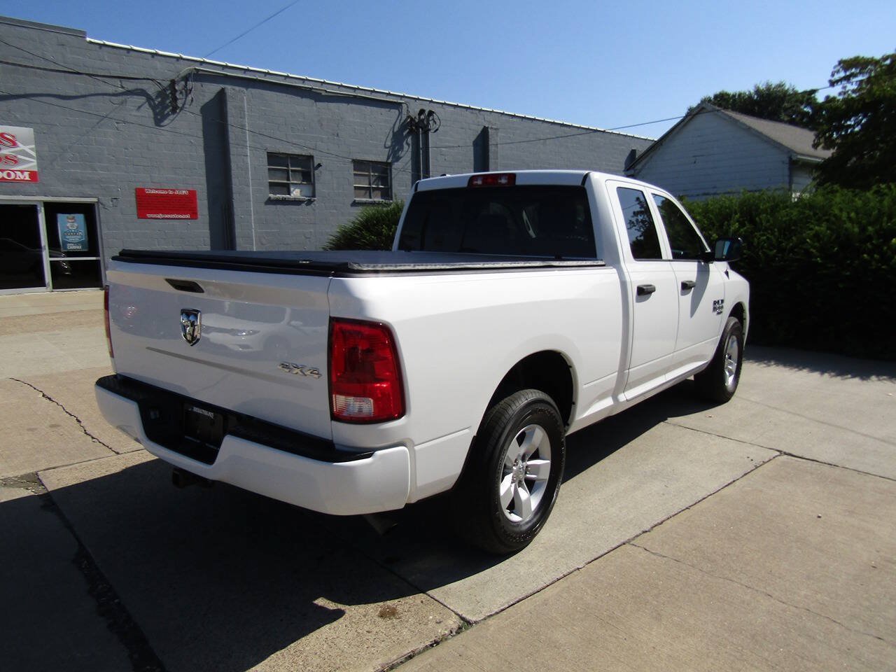Used 2019 RAM 1500 Express AWD/4WD image 6