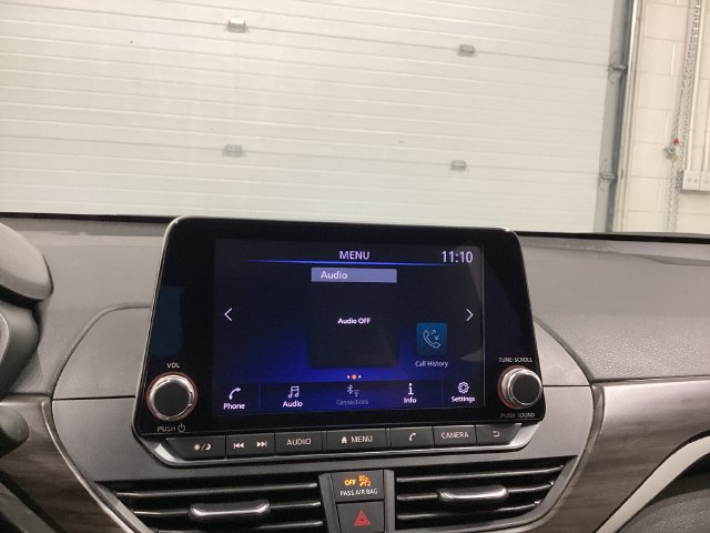 Used 2024 Nissan Altima 2.5 SV FWD image 23