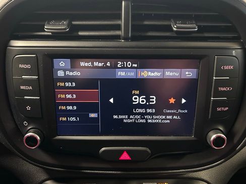 Used 2022 Kia Soul LX w/ Technology Package image 14