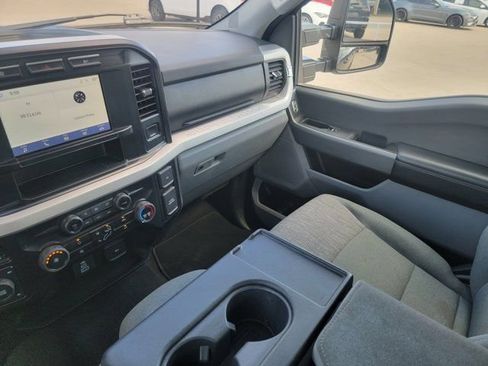 Used 2024 Ford F250 XLT AWD/4WD image 28