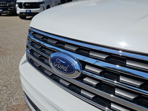 Used 2021 Ford Expedition XLT AWD/4WD image 13