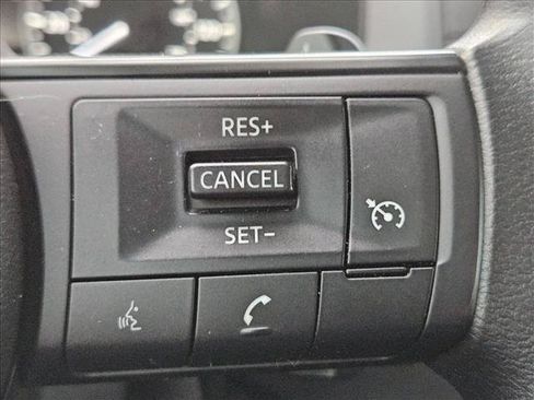 Used 2024 Nissan Pathfinder S FWD image 19