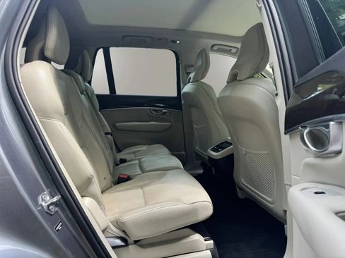 Used 2019 Volvo XC90 T6 Momentum AWD/4WD image 14