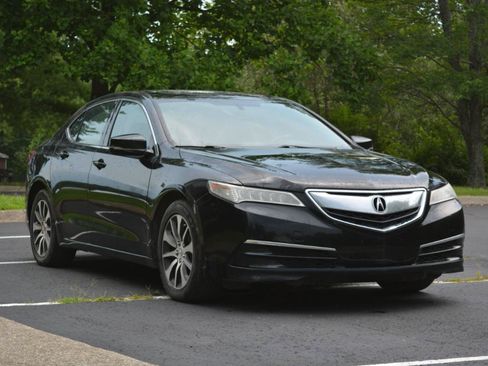 Used 2017 Acura TLX FWD image 3