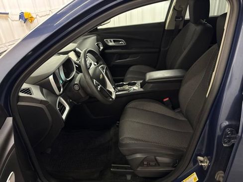 Used 2017 Chevrolet Equinox LT FWD image 28