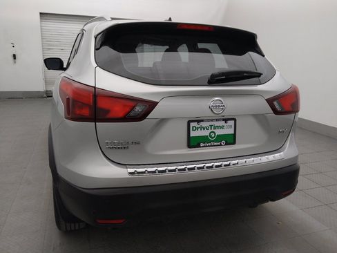 Used 2019 Nissan Rogue Sport SV w/ Technology Package FWD image 6
