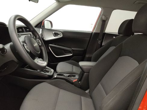 Used 2022 Kia Soul LX FWD image 17