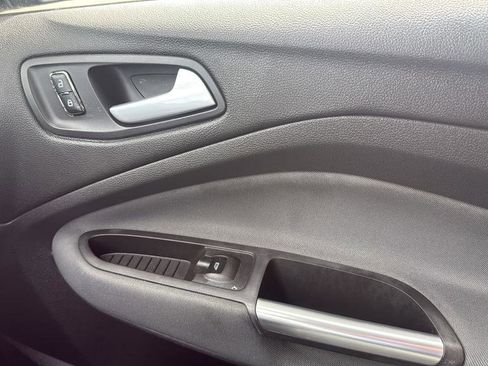 Used 2013 Ford Escape SE image 19