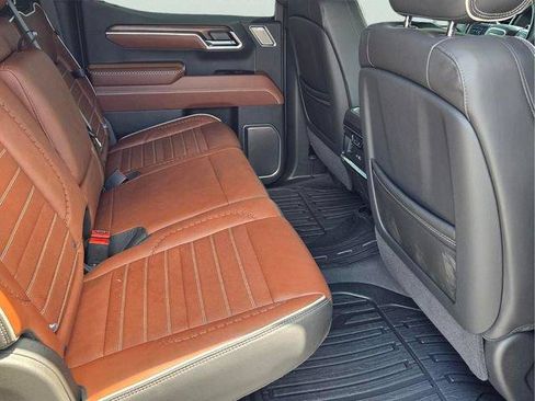 Certified 2025 GMC Sierra 1500 Denali Ultimate AWD/4WD image 17