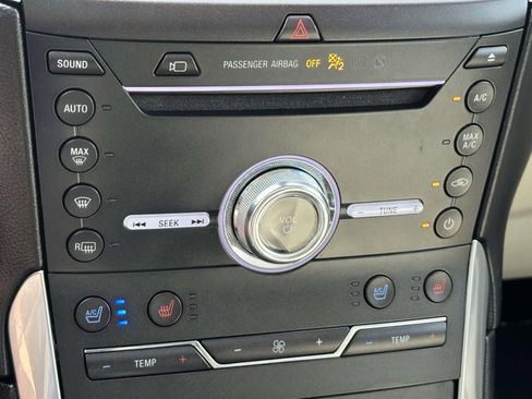 Used 2019 Ford Edge Titanium w/ Equipment Group 301A AWD/4WD image 12