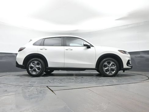 Certified 2026 Honda HR-V LX image 33