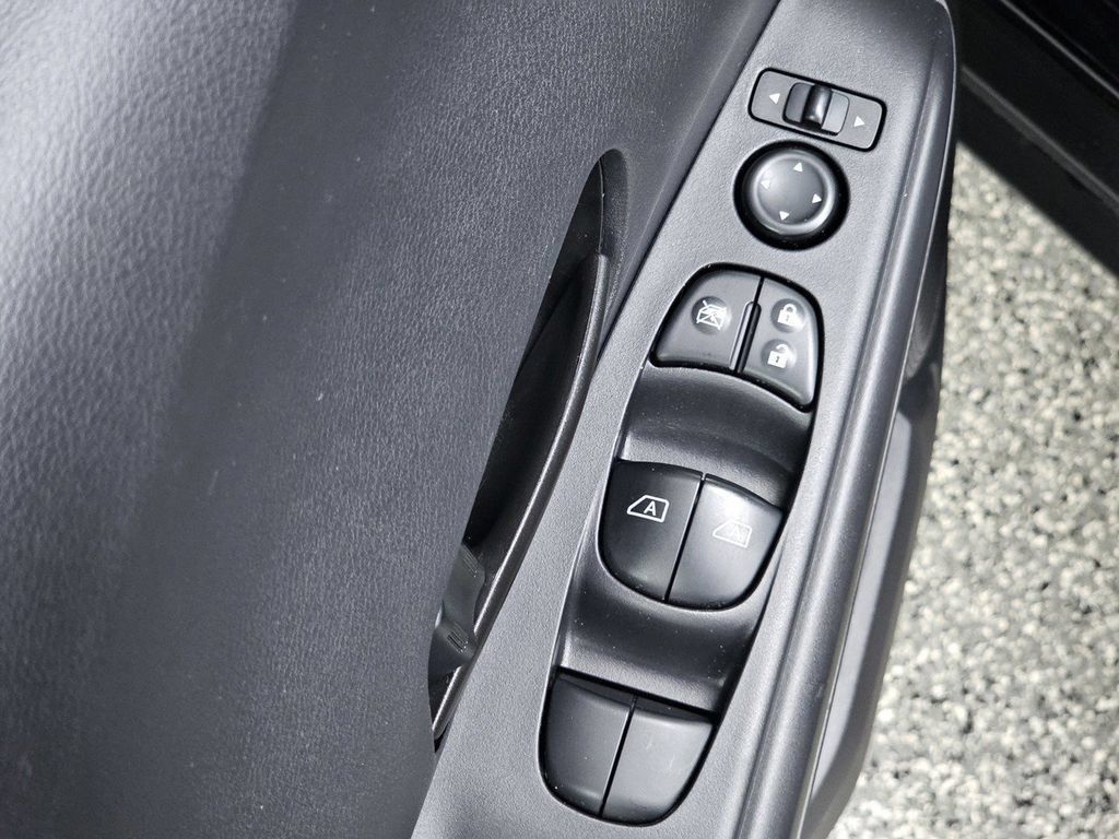 Used 2025 Nissan Kicks Play S FWD image 25