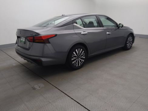 Used 2024 Nissan Altima 2.5 SV image 10