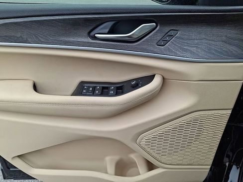 New 2025 Jeep Grand Cherokee L Limited w/ MOPAR Finishing Package image 9