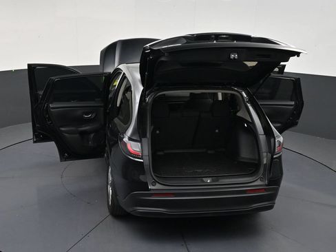 Used 2025 Honda HR-V LX image 31