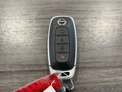 New 2026 Nissan Kicks SR image 18