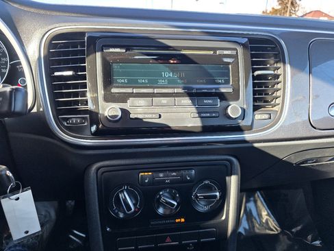 Used 2014 Volkswagen Beetle 2.5 image 10