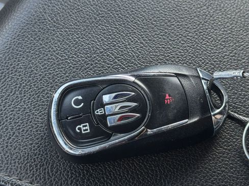 Used 2025 Buick Envista Sport Touring FWD image 21