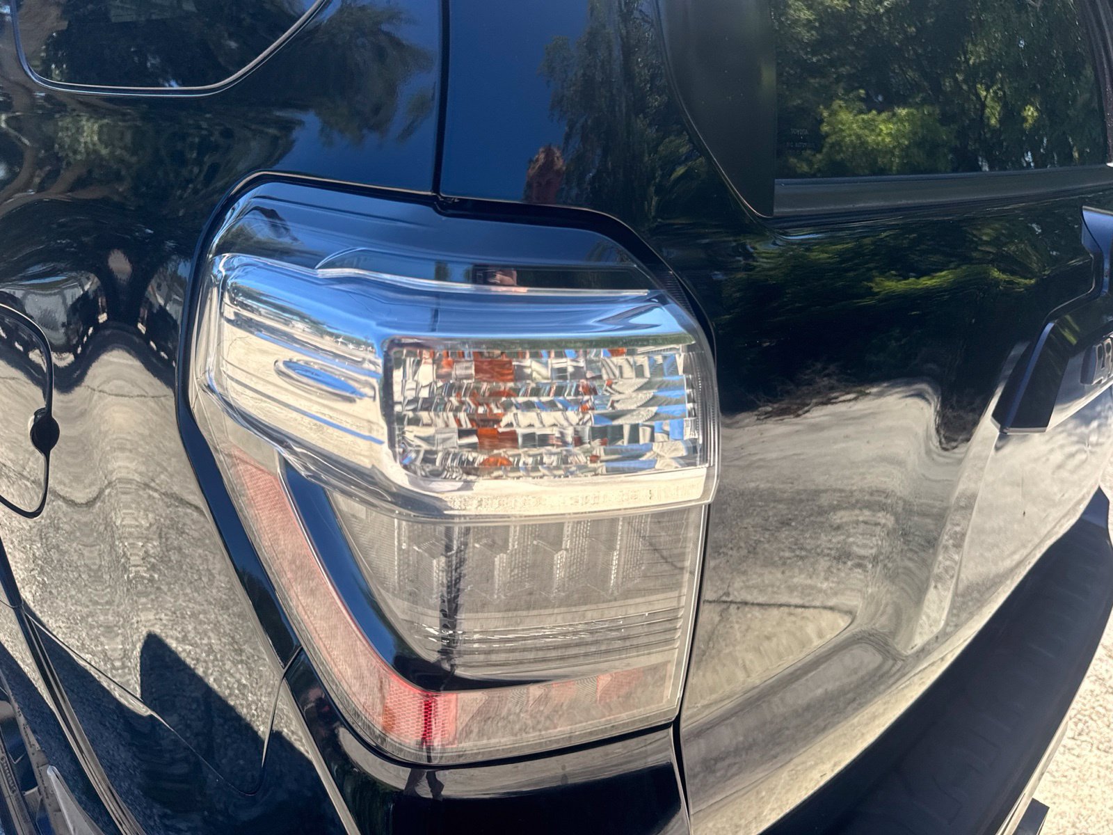 Used 2018 Toyota 4Runner SR5 RWD image 11