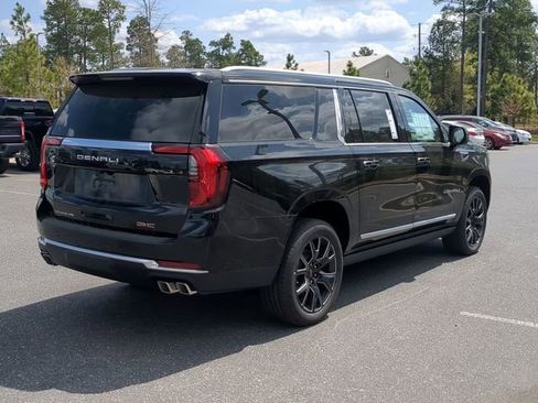 New 2026 GMC Yukon XL Denali w/ Sun & Power Step Package AWD/4WD image 6