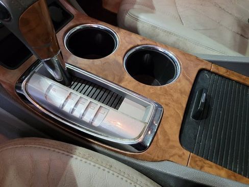 Used 2008 Buick Enclave CXL w/ Entertainment Package #2 image 39