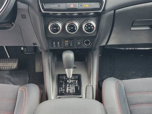 Used 2024 Mitsubishi Outlander Sport SE image 26