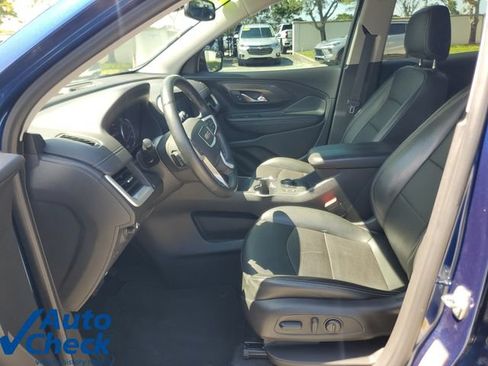 Used 2023 GMC Terrain SLT w/ Elevation Edition FWD image 19