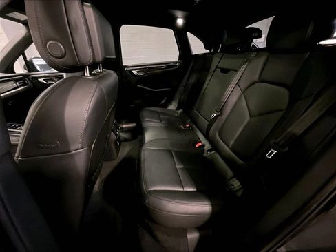 Used 2025 Porsche Macan image 22