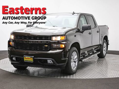 Used 2020 Chevrolet Silverado 1500 Custom w/ Custom Value Package AWD/4WD image 1