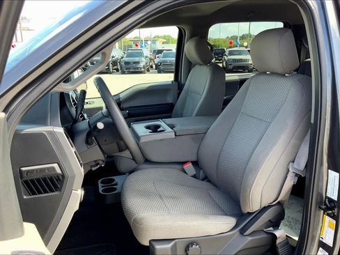 Used 2019 Ford F150 XLT image 8