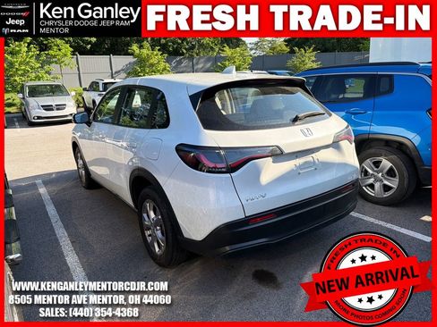 Used 2023 Honda HR-V LX image 8