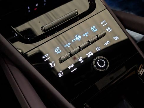 New 2026 Porsche Cayenne image 39