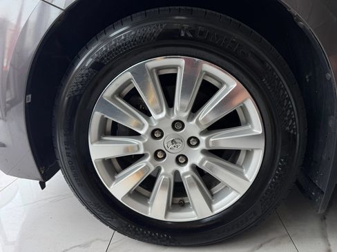 Used 2017 Toyota Sienna LE w/ Protection Package AWD/4WD image 8