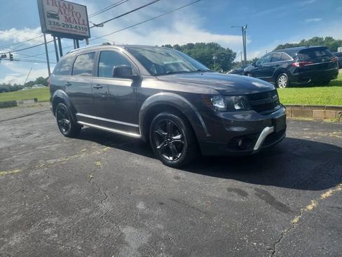 Used 2020 Dodge Journey Crossroad image 3
