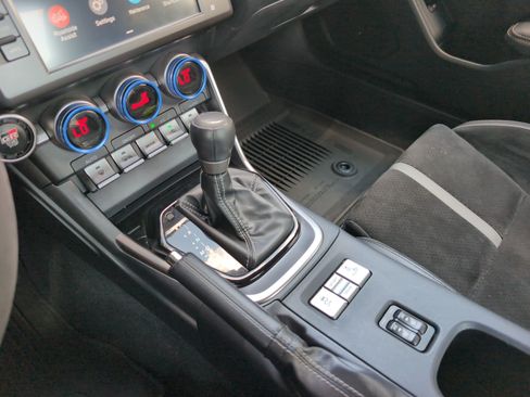 Used 2024 Toyota GR86 Premium RWD image 25