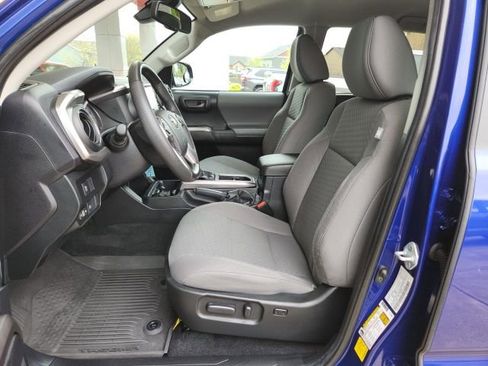 Used 2022 Toyota Tacoma SR5 image 17