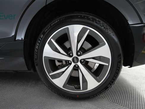 Used 2024 Audi Q8 e-tron Premium AWD/4WD image 21