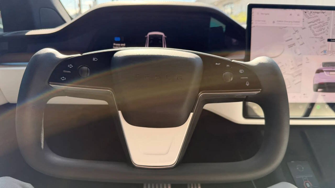 Used 2023 Tesla Model X AWD/4WD image 17