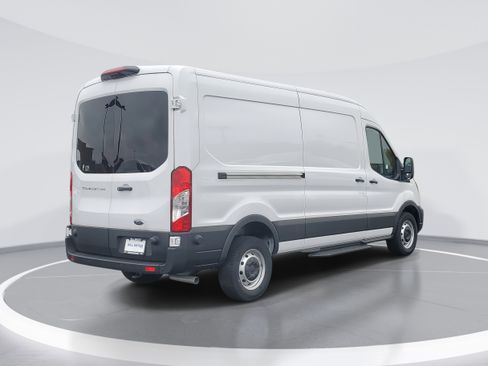 New 2024 Ford Transit 250 Base image 3