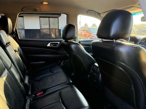 Used 2014 Nissan Pathfinder Platinum w/ Cargo Package image 24