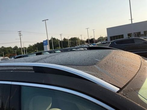 Used 2016 Volvo XC90 T6 Momentum w/ Momentum Plus Package AWD/4WD image 4