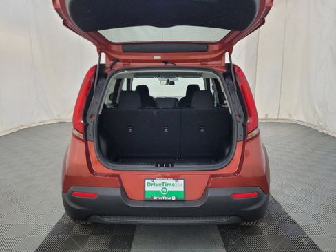 Used 2022 Kia Soul LX image 29