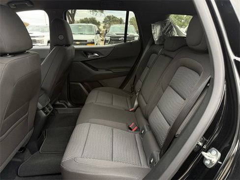 New 2026 Chevrolet Equinox LT image 24