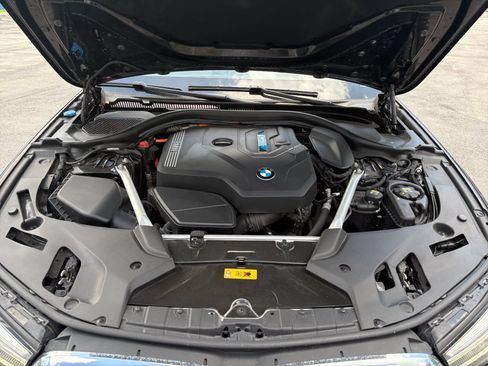 Used 2023 BMW 530e w/ Premium Package RWD image 33