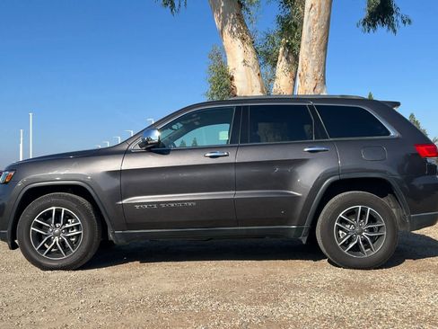 Used 2019 Jeep Grand Cherokee Limited w/ Luxury Group II image 6