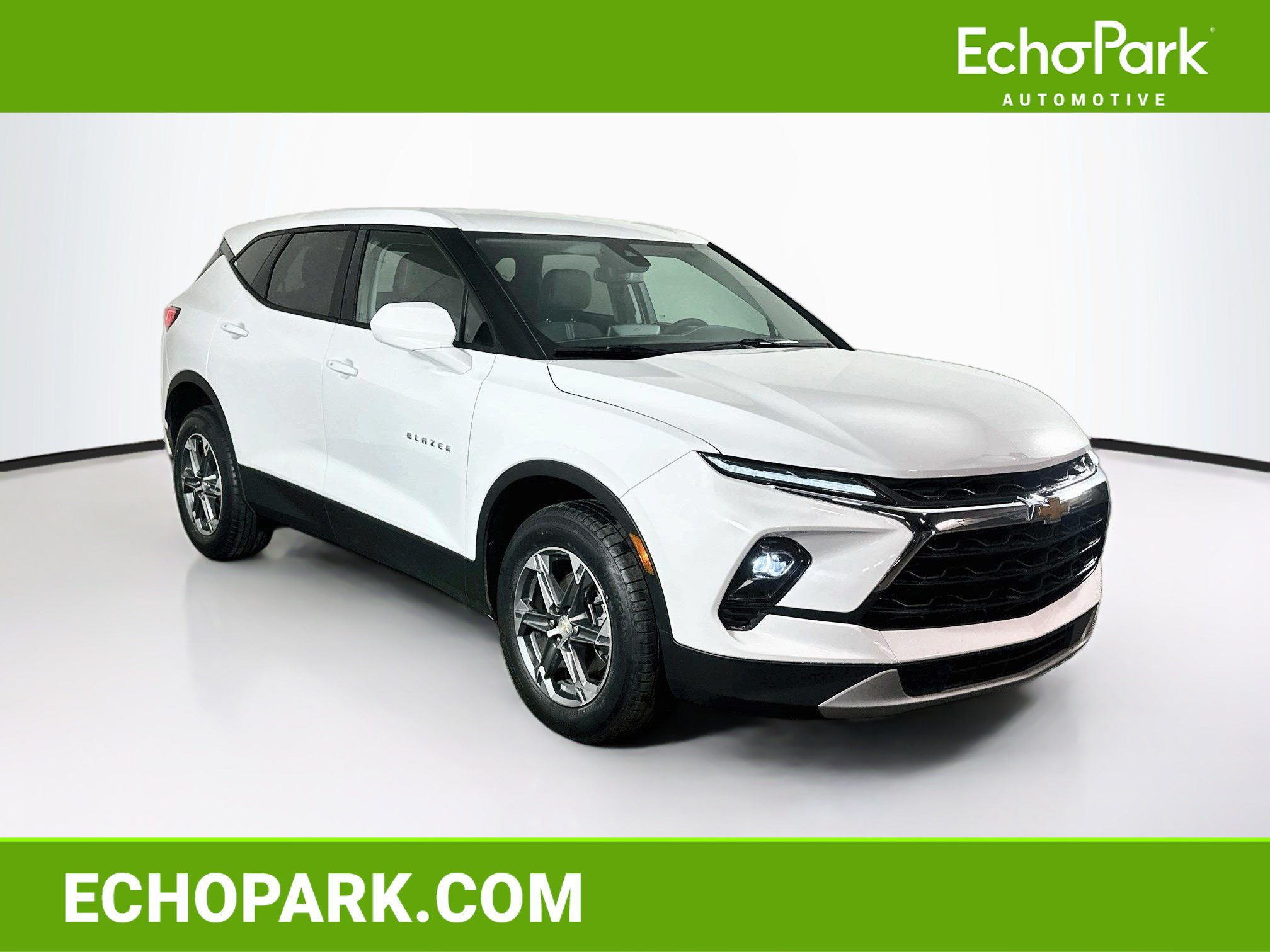 Used 2026 Chevrolet Blazer LT FWD image 1