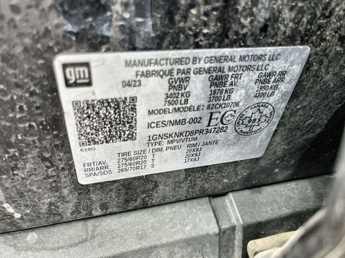 Used 2023 Chevrolet Tahoe LT w/ Luxury Package AWD/4WD image 34